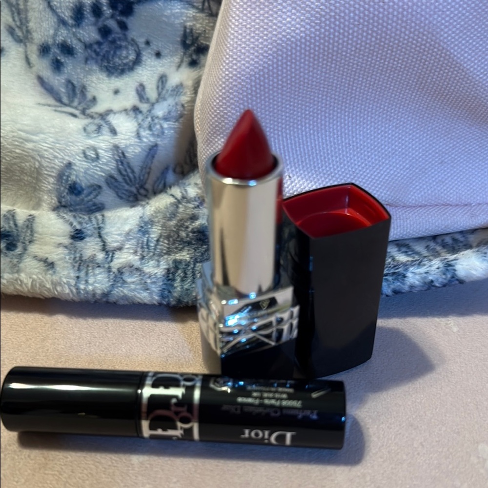 Dior bundle, 000 ROUGE, MASCARA & pink DUSTY CD BUCKET BAG BUNDLE - Picture 5 of 5